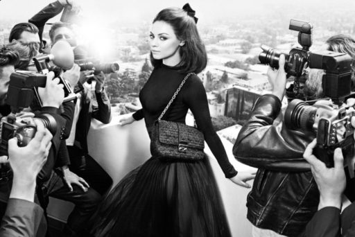 A atriz Mila Kunis na campanha da Dior